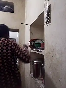 aunty sumy online show from October 28, 2025, 1:14 pm