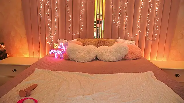 Snapshot of HeavenElle chatting on December 17, 2025, 7:25 am HeavenElle online show from December 17, 2025, 7:25 am