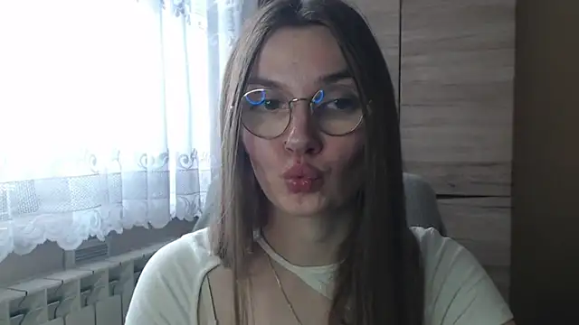LooveELLYx online show from January 3, 2025, 11:03 am