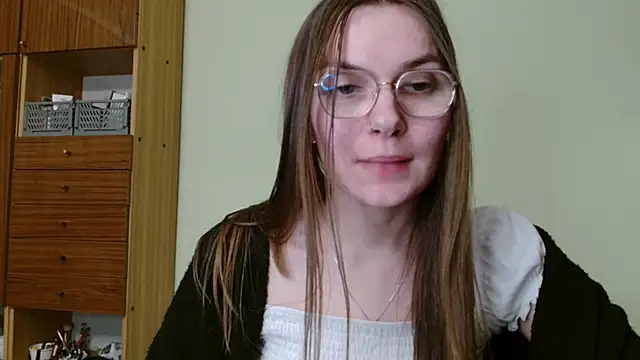 LooveELLYx online show from January 13, 2025, 8:58 pm