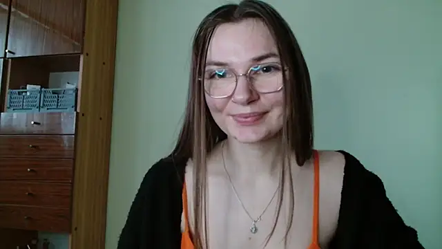 LooveELLYx online show from January 17, 2025, 7:41 am