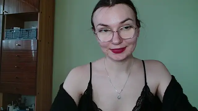 LooveELLYx online show from February 5, 2025, 2:48 pm