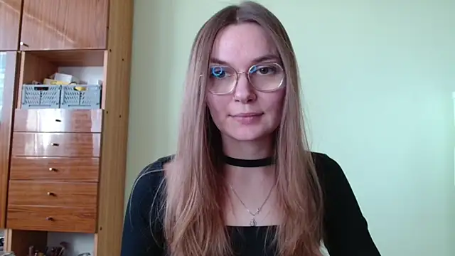 LooveELLYx online show from October 20, 2025, 1:22 pm