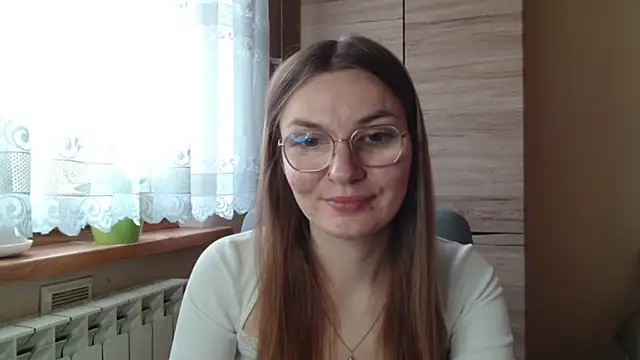 LooveELLYx online show from October 28, 2025, 7:34 am