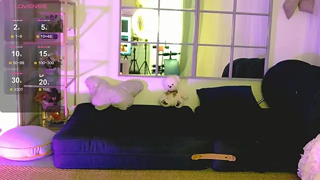 SarahRaynex online show from August 6, 2026, 11:01 am