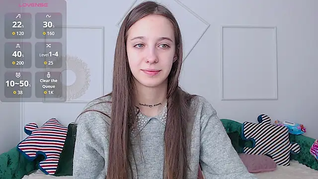 Snapshot of Little_cherryy__ chatting on September 25, 2025, 6:39 am Little cherryy   online show from September 25, 2025, 6:39 am