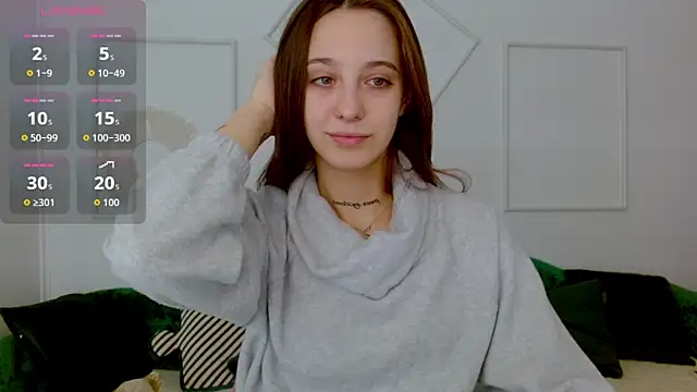 Snapshot of Little_cherryy__ chatting on October 9, 2025, 6:33 am Little cherryy   online show from October 9, 2025, 6:33 am