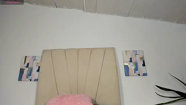 Sophia Ebony online show from August 4, 2026, 12:30 pm