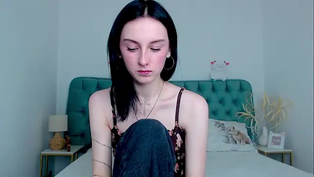 Snapshot of Little_moly999 chatting on October 8, 2025, 9:01 pm Little moly999 online show from October 8, 2025, 9:01 pm