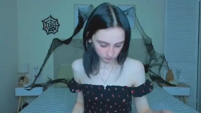 Snapshot of Little_moly999 chatting on November 1, 2025, 9:28 pm Little moly999 online show from November 1, 2025, 9:28 pm