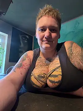 Ich-eben123 online show from May 22, 2026, 2:12 pm