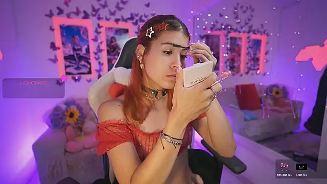 DahliaGrey online show from June 15, 2026, 11:45 am