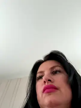 Desire-XOXOX online show from September 14, 2025, 8:57 am