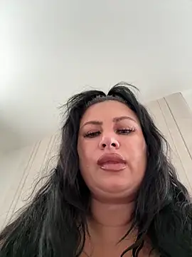 Desire-XOXOX online show from September 28, 2025, 11:26 am