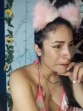 karinnahotdirty online show from May 8, 2026, 9:53 pm