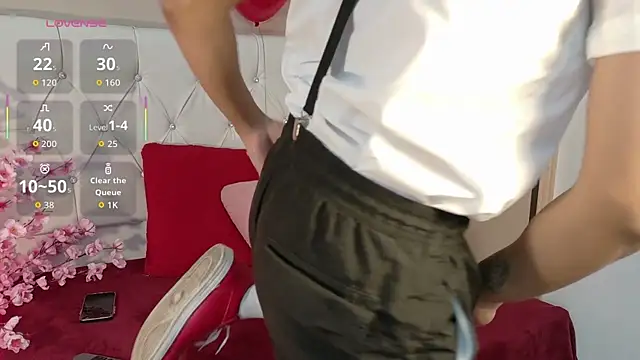 Snapshot of Thiago_Kozak chatting on October 21, 2025, 1:23 pm Thiago Kozak online show from October 21, 2025, 1:23 pm