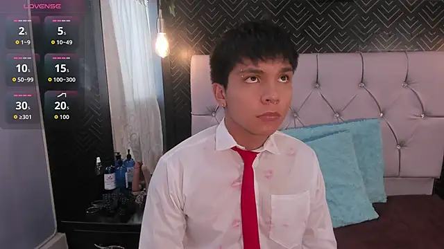 Snapshot of Thiago_Kozak chatting on February 27, 2026, 12:16 pm Thiago Kozak online show from February 27, 2026, 12:16 pm