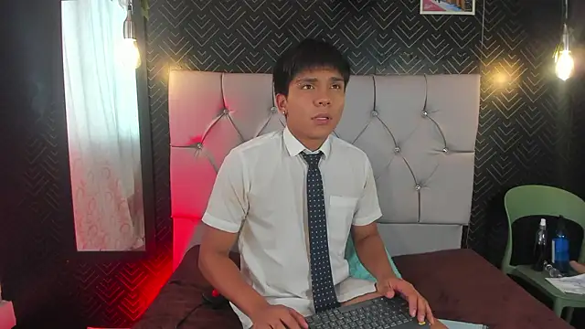 Snapshot of Thiago_Kozak chatting on March 5, 2026, 1:07 pm Thiago Kozak online show from March 5, 2026, 1:07 pm