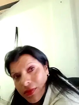 Snapshot of Hanna_Kieran chatting on October 1, 2025, 2:39 am Hanna Kieran online show from October 1, 2025, 2:39 am