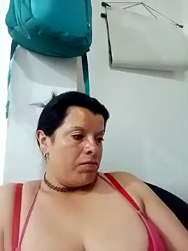 Snapshot of Hanna_Kieran chatting on October 13, 2025, 12:27 pm Hanna Kieran online show from October 13, 2025, 12:27 pm
