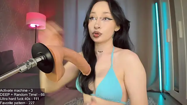 Snapshot of Juicy_Vikki chatting on June 22, 2026, 12:24 pm Juicy Vikki online show from June 22, 2026, 12:24 pm