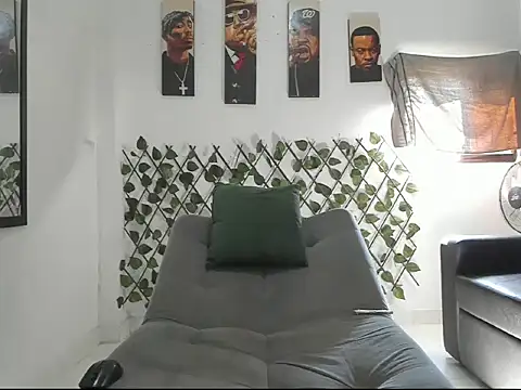 Snapshot of Latins_Boss chatting on March 22, 2026, 8:12 pm Latins Boss online show from March 22, 2026, 8:12 pm