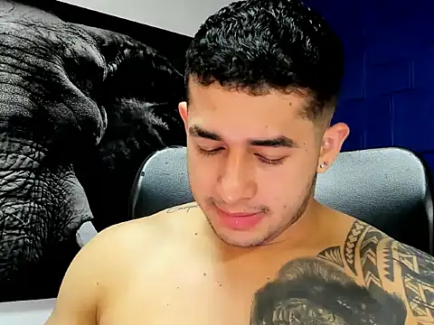 king falconer online show from December 3, 2025, 1:02 am