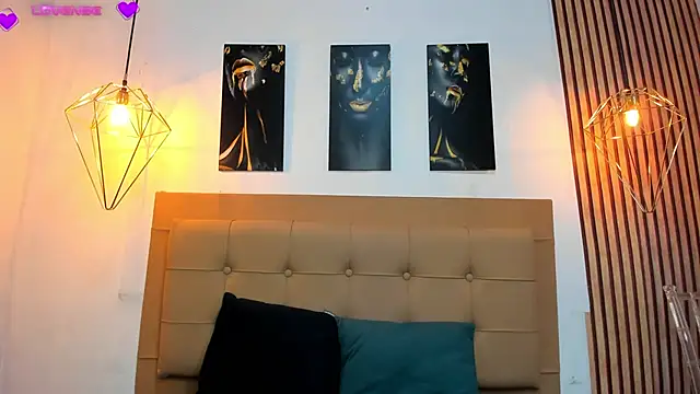 Snapshot of alesziarose chatting on September 17, 2025, 8:10 pm alesziarose online show from September 17, 2025, 8:10 pm