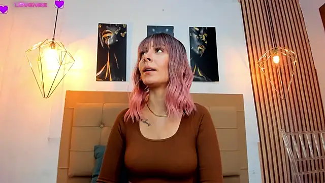 Snapshot of alesziarose chatting on September 18, 2025, 8:00 pm alesziarose online show from September 18, 2025, 8:00 pm