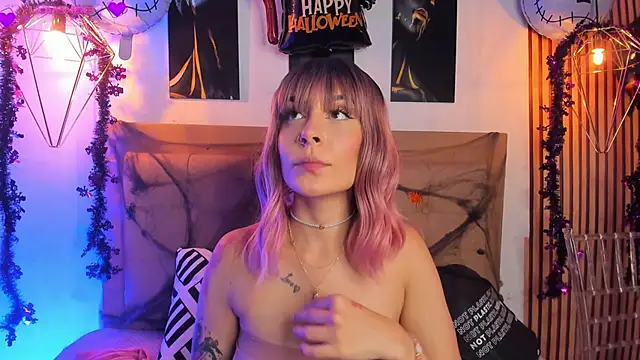 Snapshot of alesziarose chatting on October 8, 2025, 7:55 pm alesziarose online show from October 8, 2025, 7:55 pm