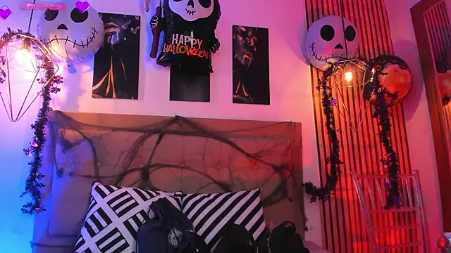 Snapshot of alesziarose chatting on October 9, 2025, 7:56 pm alesziarose online show from October 9, 2025, 7:56 pm