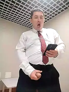 BigCristh79 online show from November 21, 2025, 2:21 am