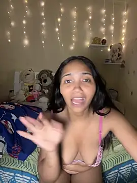 Snapshot of effie_castroo chatting on September 10, 2025, 2:22 am effie castroo online show from September 10, 2025, 2:22 am
