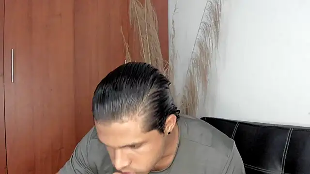 Snapshot of Evansdark1 chatting on October 22, 2025, 1:39 am Evansdark1 online show from October 22, 2025, 1:39 am