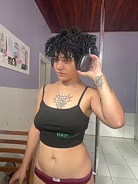 CamillyBlum online show from October 30, 2025, 7:25 pm