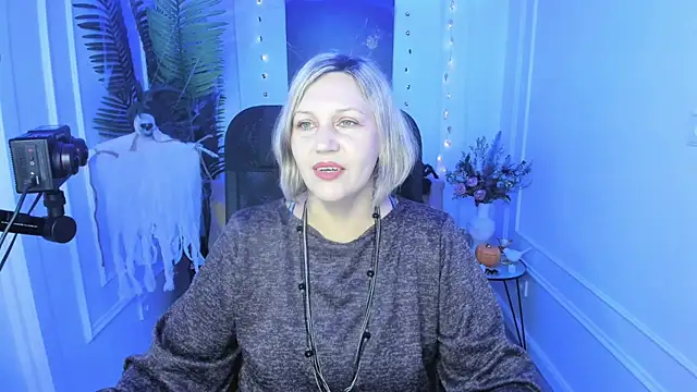 NinaStarle online show from October 17, 2025, 4:48 am