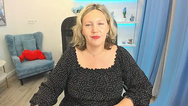 NinaStarle online show from June 19, 2026, 11:36 am