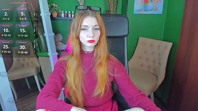 Snapshot of CarolinaGilbert chatting on October 29, 2025, 11:01 am CarolinaGilbert online show from October 29, 2025, 11:01 am