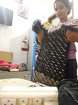 Snapshot of JHILMIL chatting on September 23, 2025, 6:27 am JHILMIL online show from September 23, 2025, 6:27 am