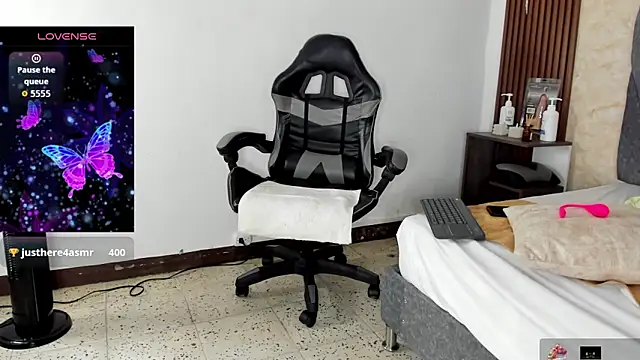 Cailinmilf online show from September 12, 2025, 8:31 pm