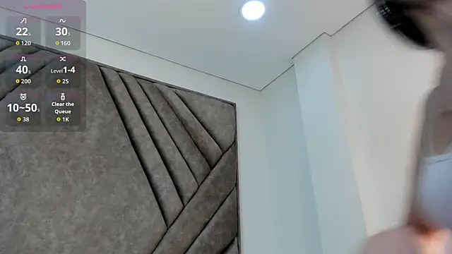 Shadow Hill online show from October 18, 2025, 4:04 am