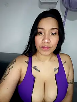Snapshot of violettaa_millerss chatting on April 12, 2026, 12:04 am violettaa millerss online show from April 12, 2026, 12:04 am
