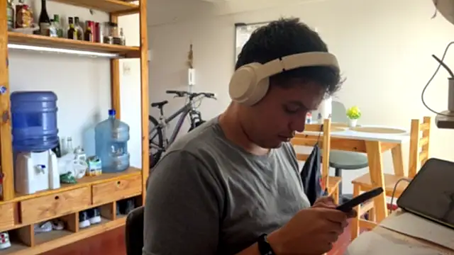 Haustin202 online show from October 31, 2025, 7:48 pm