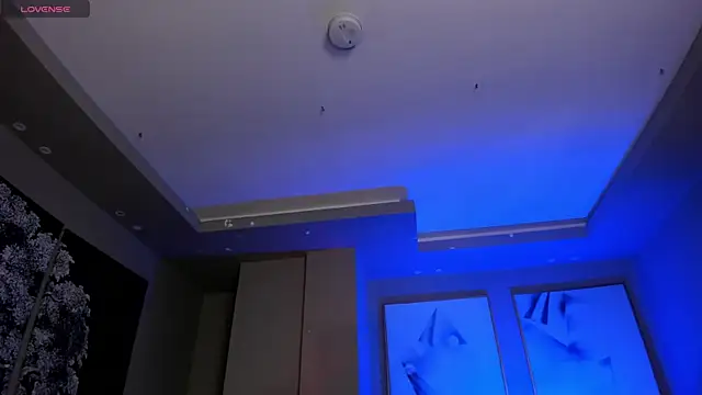 IsabellaMoreau online show from November 17, 2025, 7:41 pm