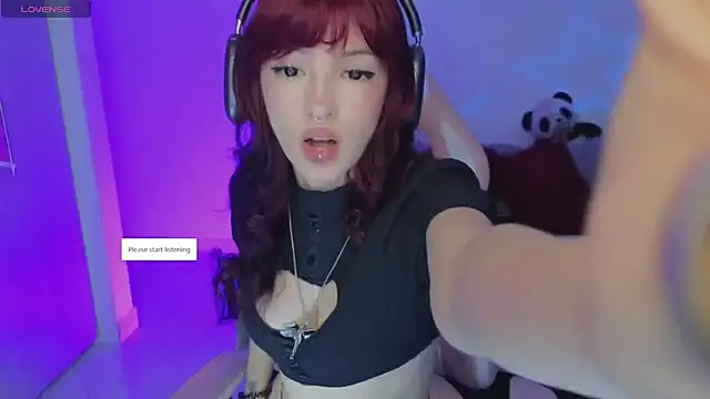 Snapshot of Moonlightt_21 chatting on November 16, 2025, 5:51 pm Moonlightt 21 online show from November 16, 2025, 5:51 pm