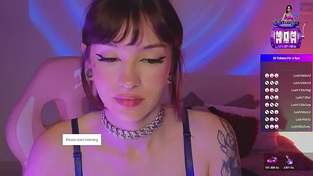 Moonlightt 21 online show from May 17, 2026, 12:08 am