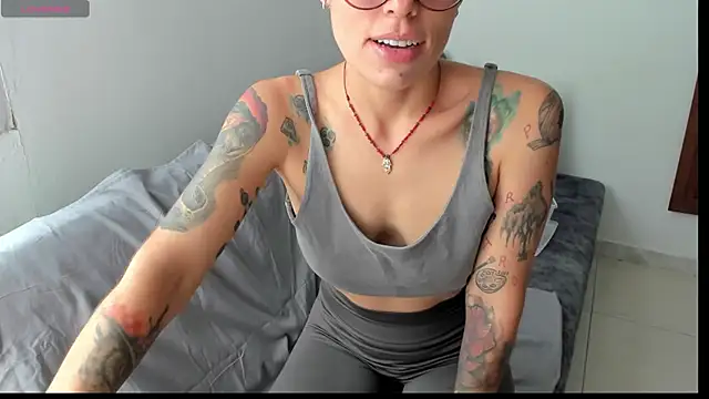 Snapshot of natt_op chatting on September 22, 2025, 8:11 pm natt op online show from September 22, 2025, 8:11 pm