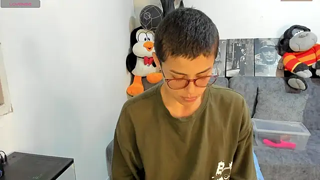 Snapshot of natt_op chatting on October 22, 2025, 11:37 pm natt op online show from October 22, 2025, 11:37 pm