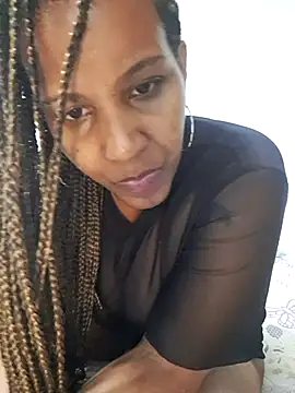 Snapshot of VikysDavis chatting on April 7, 2026, 12:33 am VikysDavis online show from April 7, 2026, 12:33 am