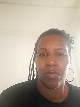 Snapshot of VikysDavis chatting on April 7, 2026, 5:24 pm VikysDavis online show from April 7, 2026, 5:24 pm